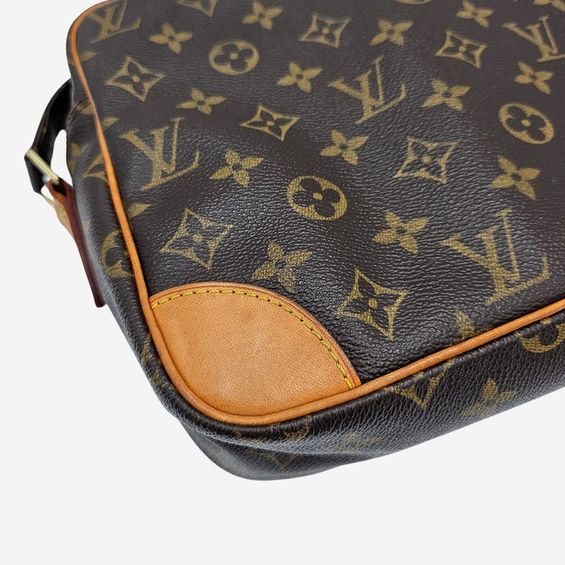 MONOGRAM CANVAS NILE MM