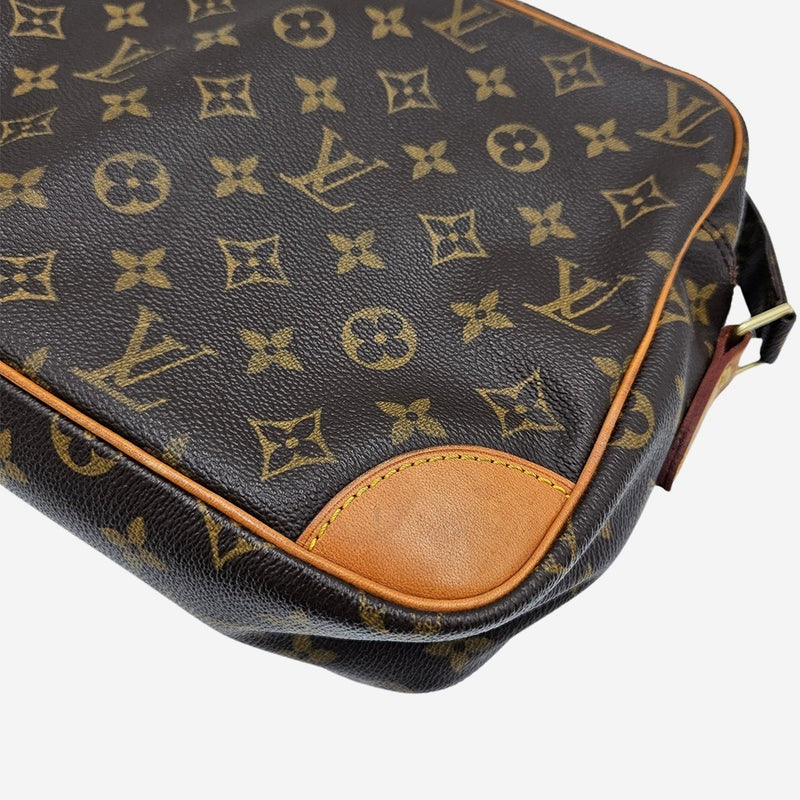 MONOGRAM CANVAS NILE MM