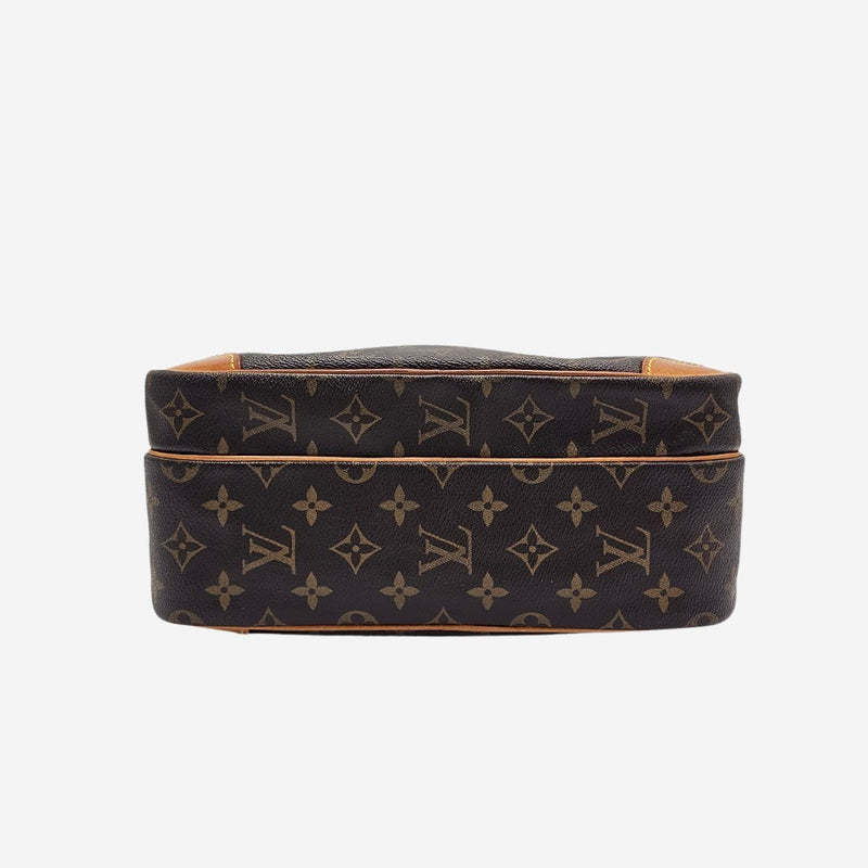 MONOGRAM CANVAS NILE MM