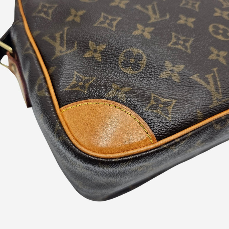 MONOGRAM CANVAS NILE MM