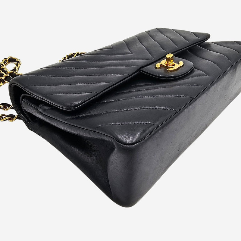 RARE CHEVRON NAVY MEDIUM CLASSIC DOUBLE FLAP