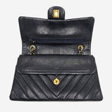 RARE CHEVRON NAVY MEDIUM CLASSIC DOUBLE FLAP