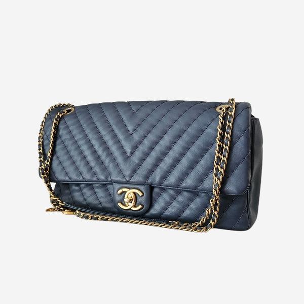 blå chevron medallion charm jumbo flap
