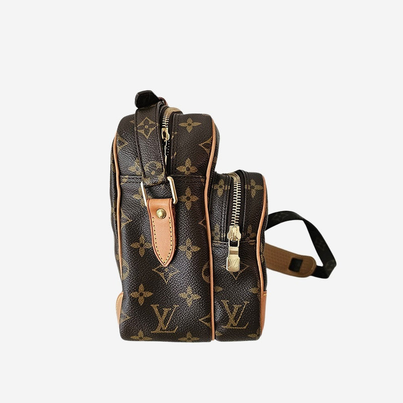 MONOGRAM CANVAS NILE MM
