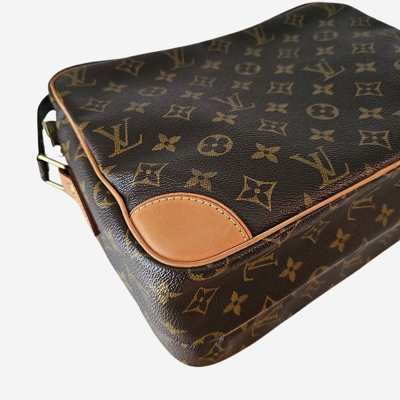 MONOGRAM CANVAS NILE MM