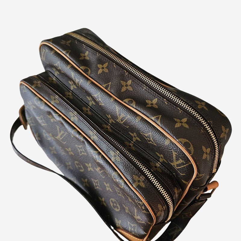 MONOGRAM CANVAS NILE MM