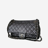 MEDIUM METALLIC GREY CAVIAR EASY FLAP