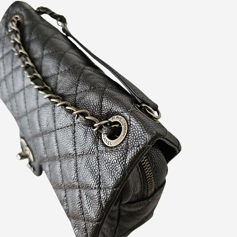 MEDIUM METALLIC GREY CAVIAR EASY FLAP