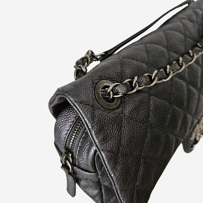 MEDIUM METALLIC GREY CAVIAR EASY FLAP