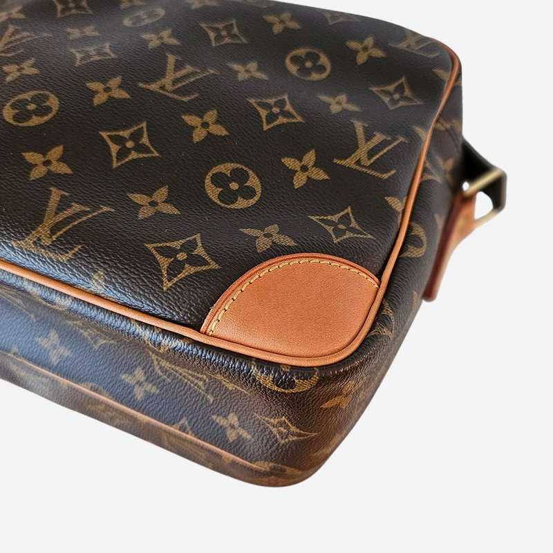 MONOGRAM CANVAS NILE MM