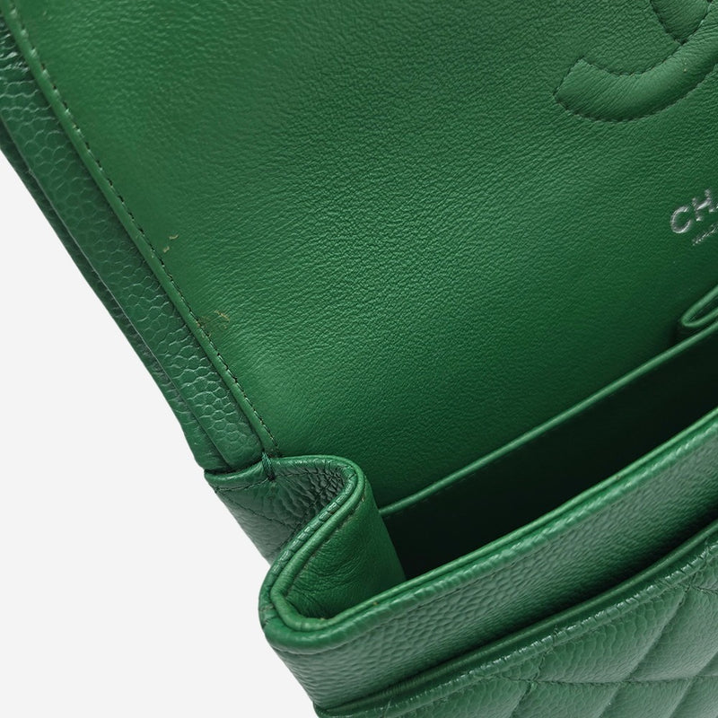 CAVIAR CLASSIC DOUBLE FLAP MEDIUM