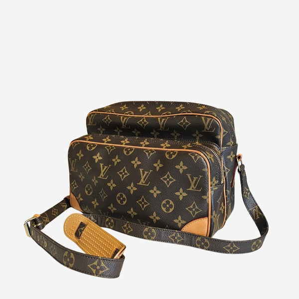 MONOGRAM CANVAS NILE MM