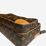 MONOGRAM CANVAS NILE MM