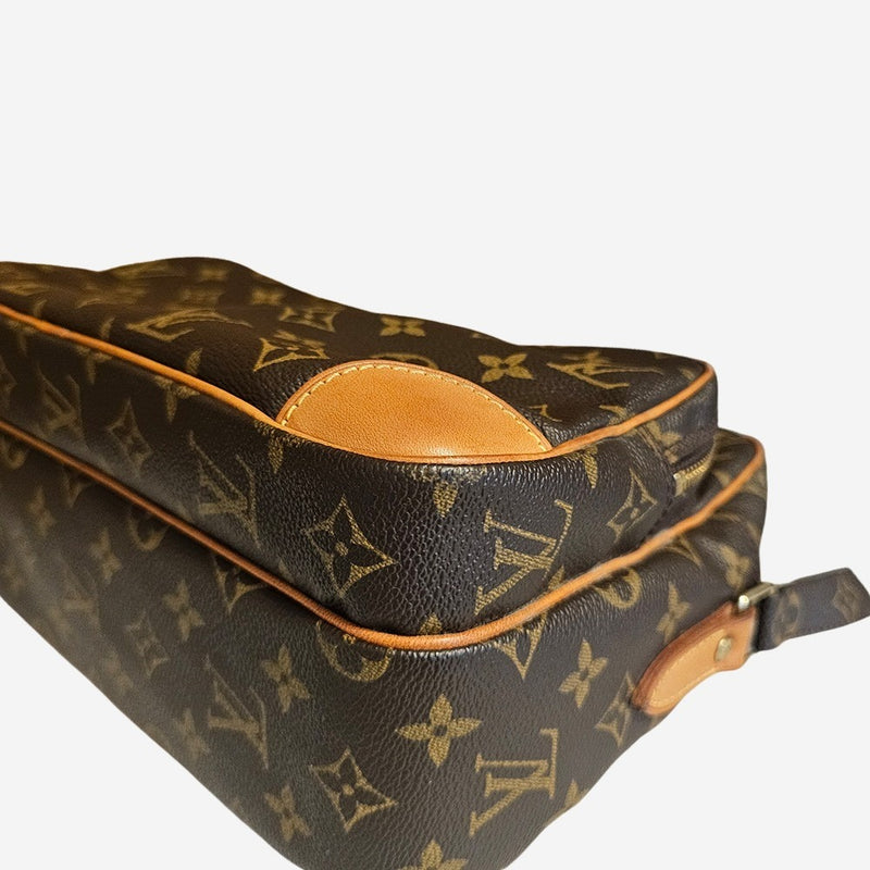 MONOGRAM CANVAS NILE MM