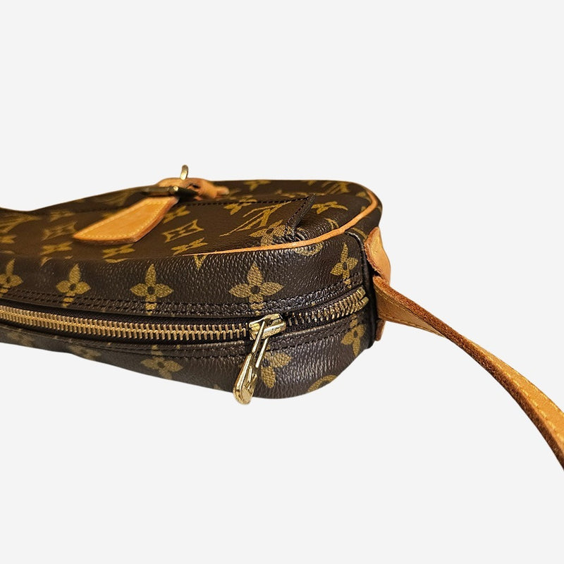 MONOGRAM CANVAS JEUNE FILLE PM