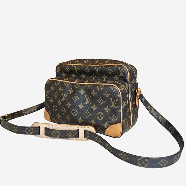 MONOGRAM CANVAS NILE MM