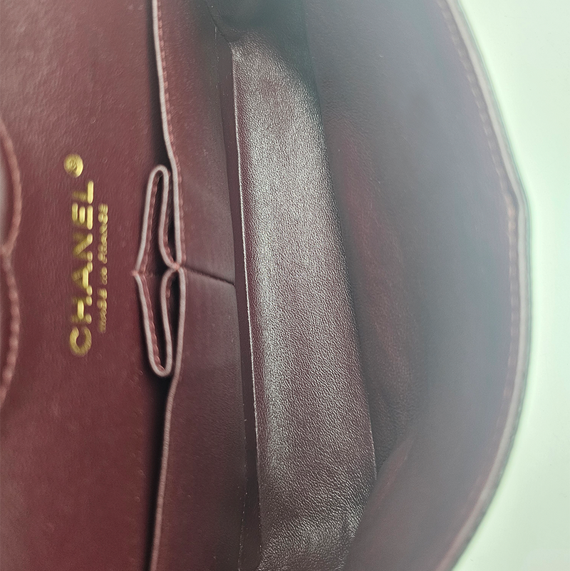 CAVIAR SMALL CLASSIC DOUBLE FLAP