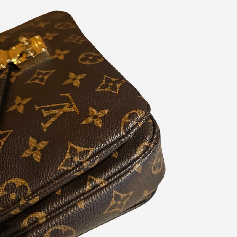 Pochette Metis