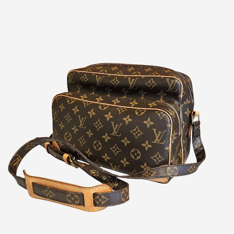 MONOGRAM CANVAS NILE MM