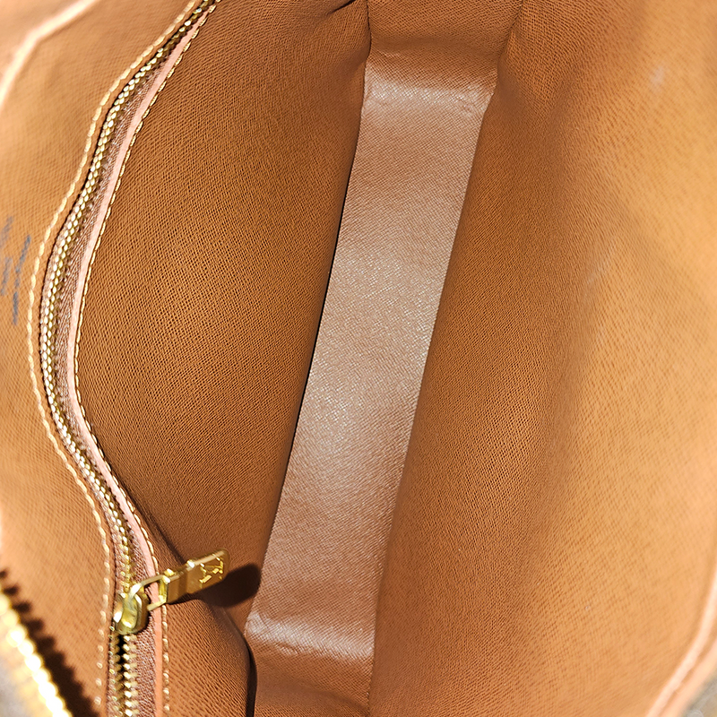 MONOGRAM CANVAS NILE MM