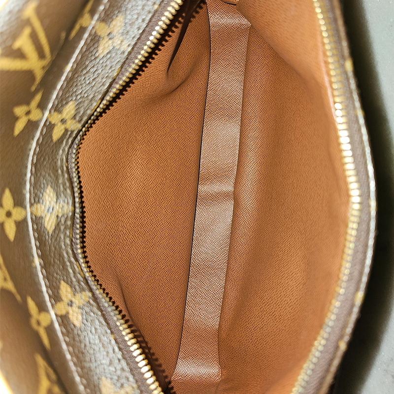 MONOGRAM CANVAS NILE MM