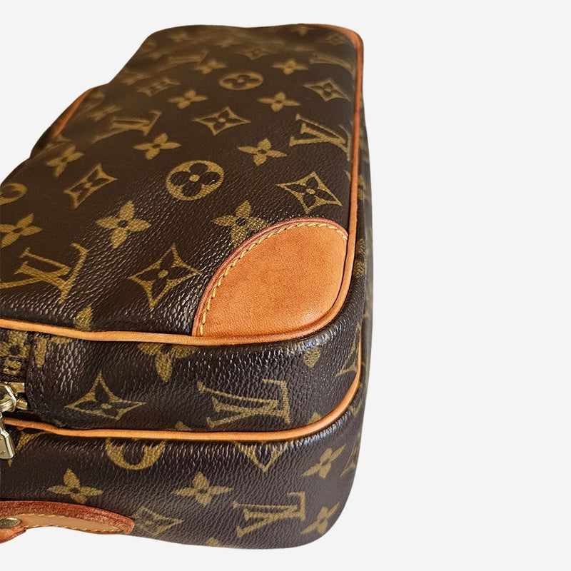 MONOGRAM CANVAS NILE MM