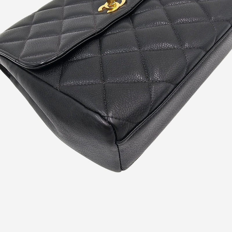 SORT CAVIAR SQUARE FLAP BAG