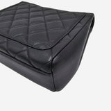 SORT CAVIAR SQUARE FLAP BAG