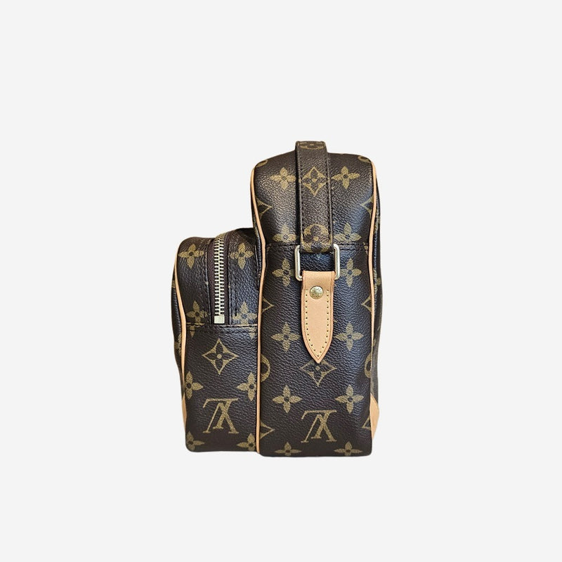 MONOGRAM CANVAS NILE MM