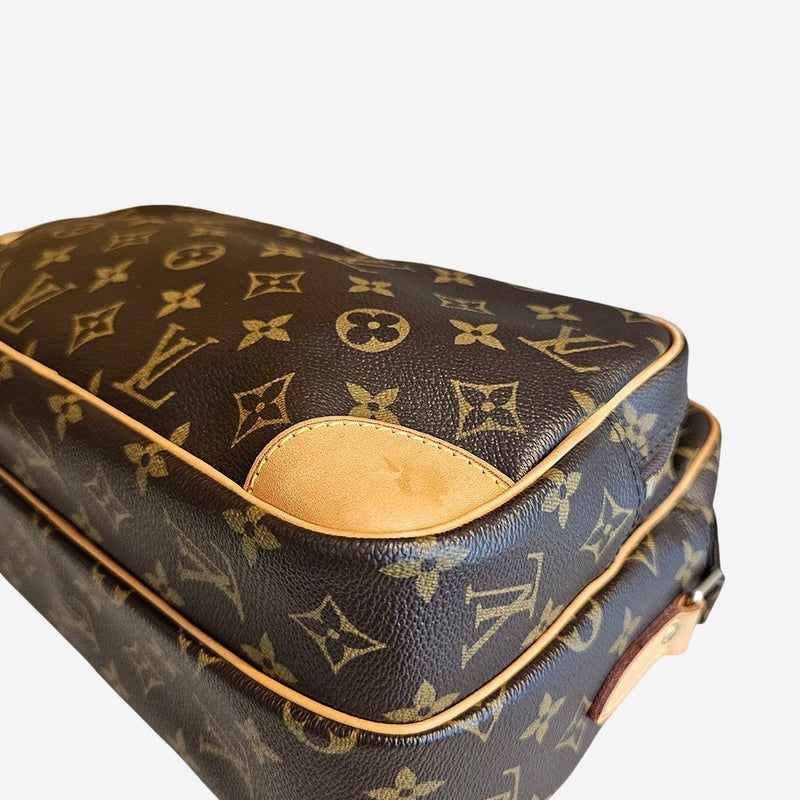 MONOGRAM CANVAS NILE MM