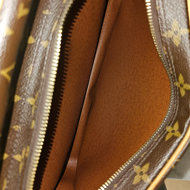 MONOGRAM CANVAS NILE MM