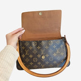 MONOGRAM CANVAS LOOPING PM