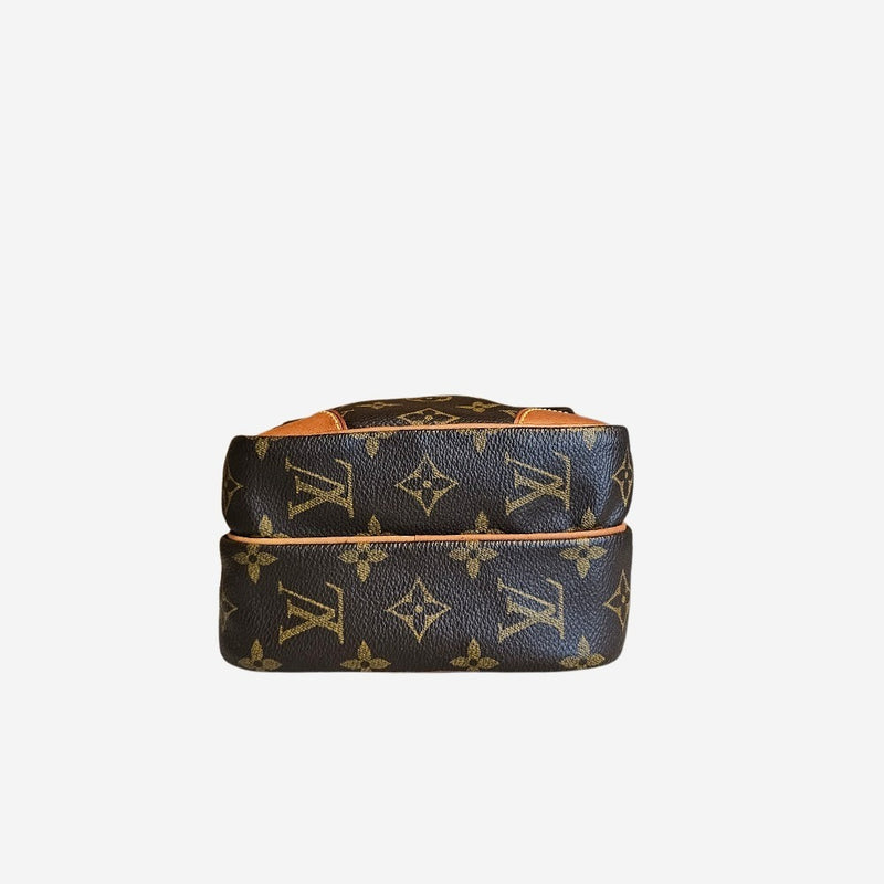 MONOGRAM CANVAS AMAZONE