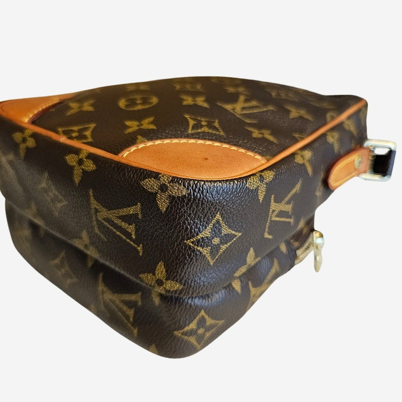 MONOGRAM CANVAS AMAZONE