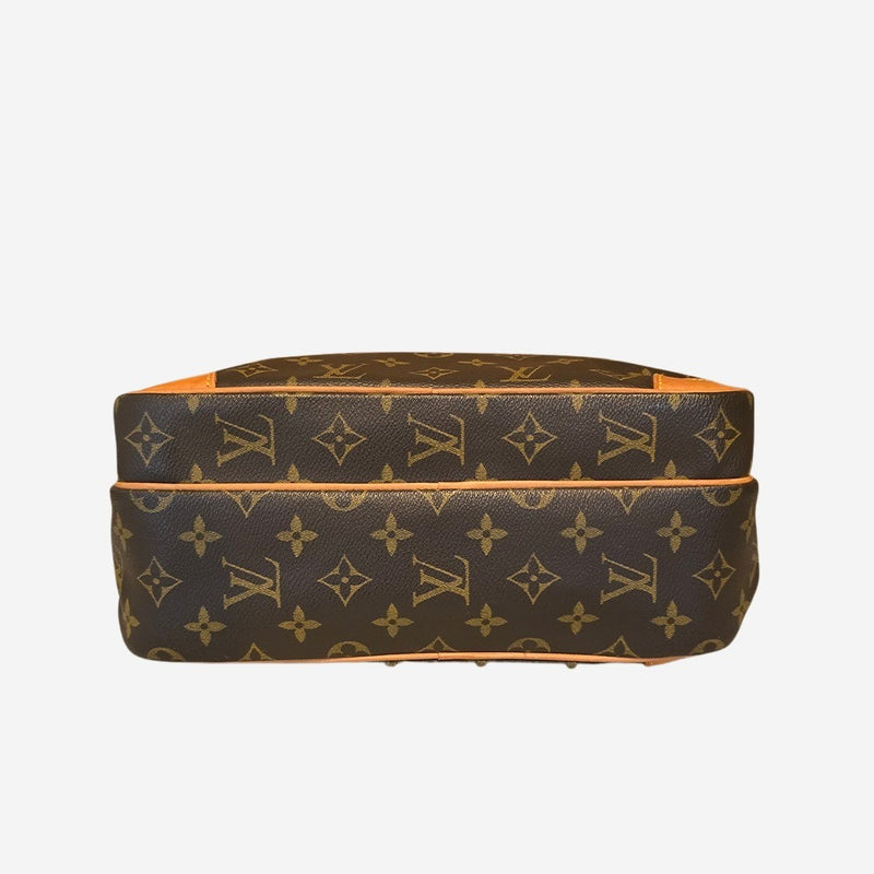 MONOGRAM CANVAS NILE MM
