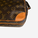 MONOGRAM CANVAS NILE MM