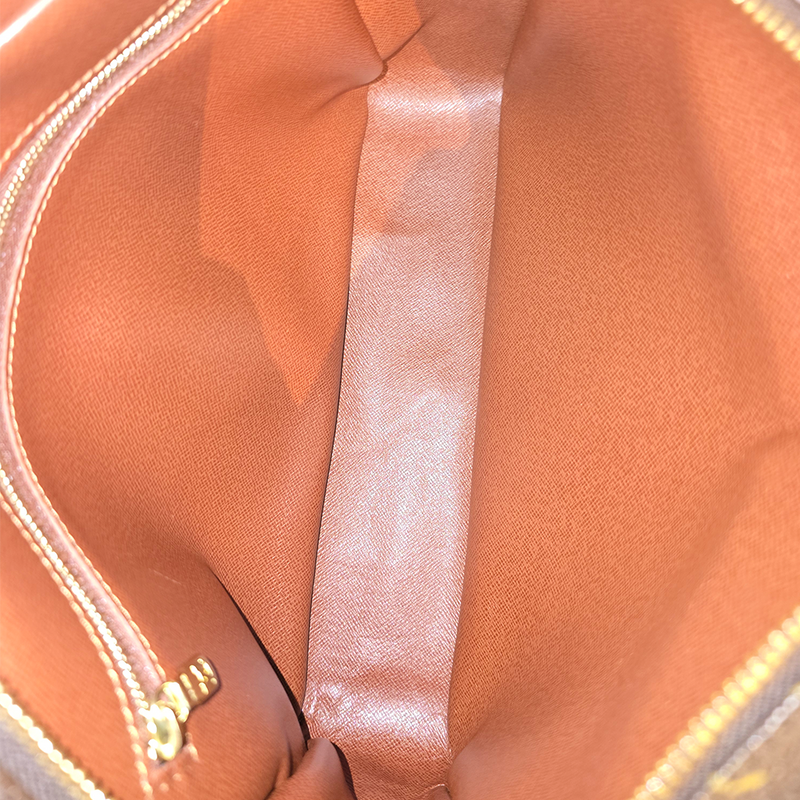 MONOGRAM CANVAS NILE MM