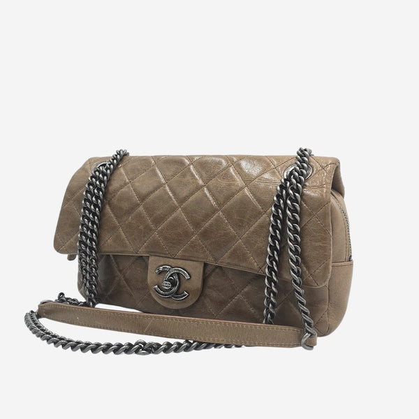 MEDIUM Aged calfskin EASY FLAP BAG