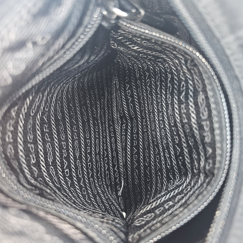 NYLON CROSSBODY