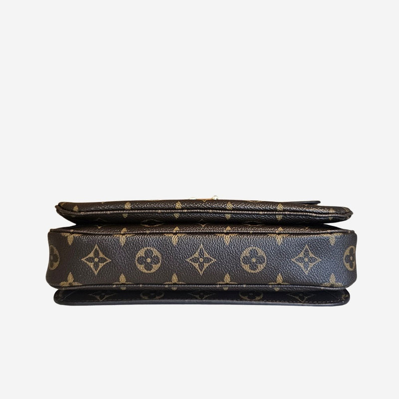Monogram Canvas Pochette metis