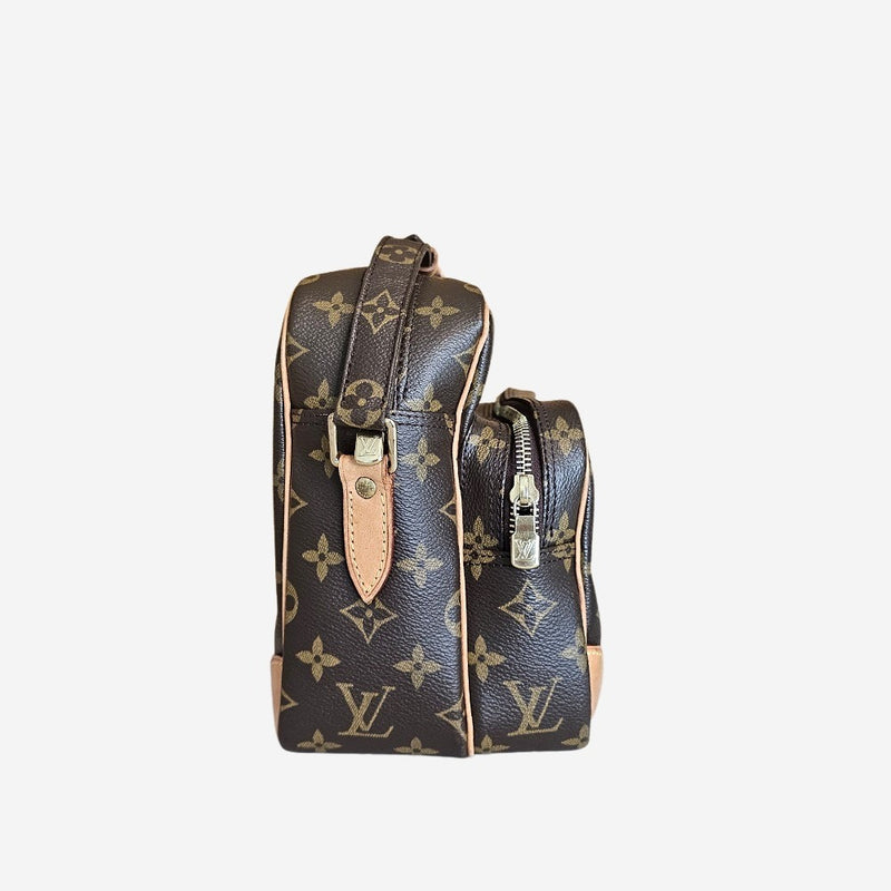 MONOGRAM CANVAS NILE MM