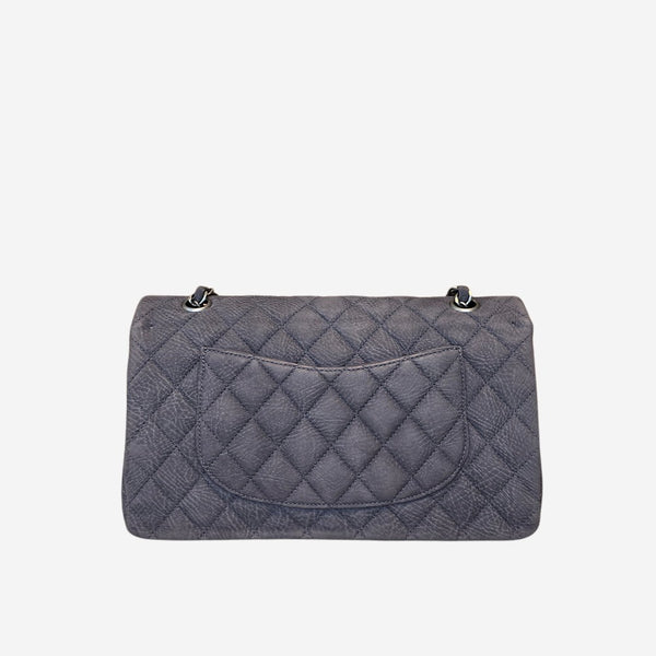 GRÅ AGED NUBUCK CLASSIC DOUBLE FLAP MEDIUM