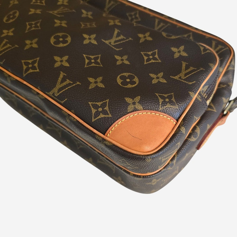 MONOGRAM CANVAS NILE MM