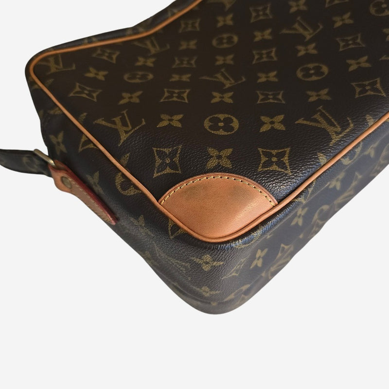 MONOGRAM CANVAS NILE MM