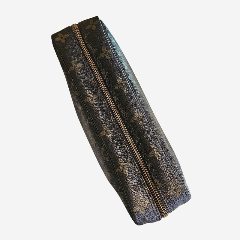 Monogram Canvas Trousse Toilette 23