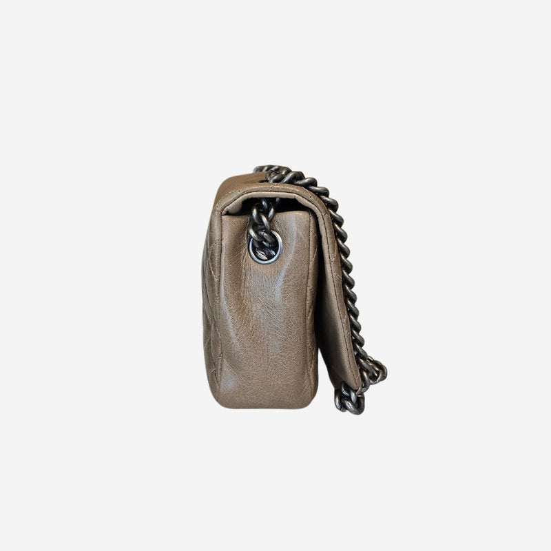 Aged calfskin nameplate full flap