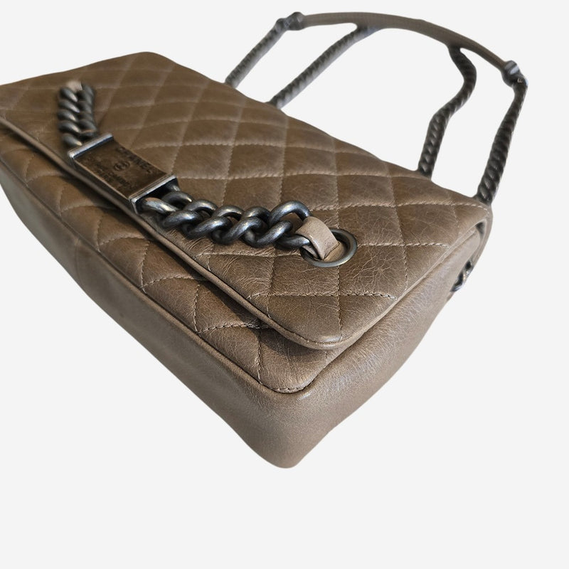 Aged calfskin nameplate full flap