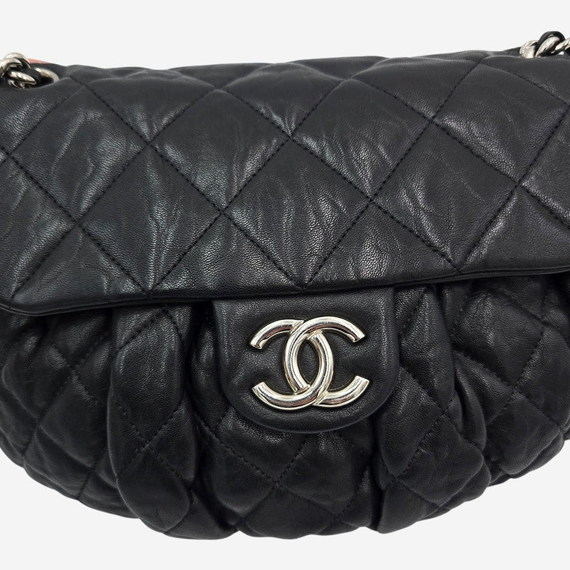 Medium Chain around flap bag