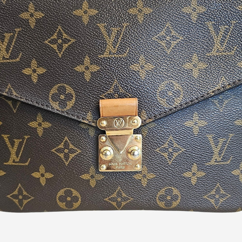 Monogram Canvas Pochette metis