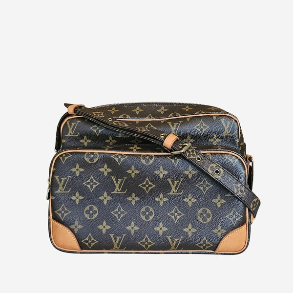 MONOGRAM CANVAS NILE MM
